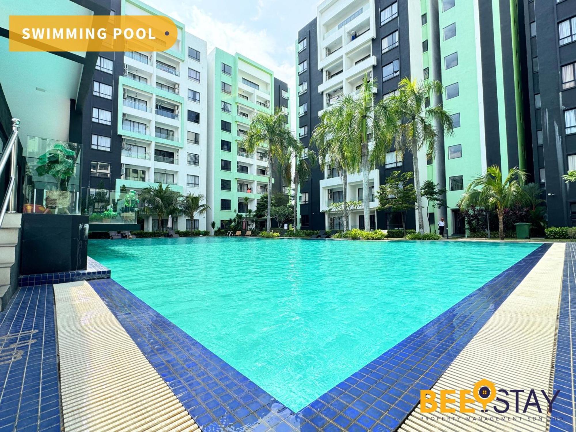 Pangsapuri Centre Manhattan Pool View New Unit *